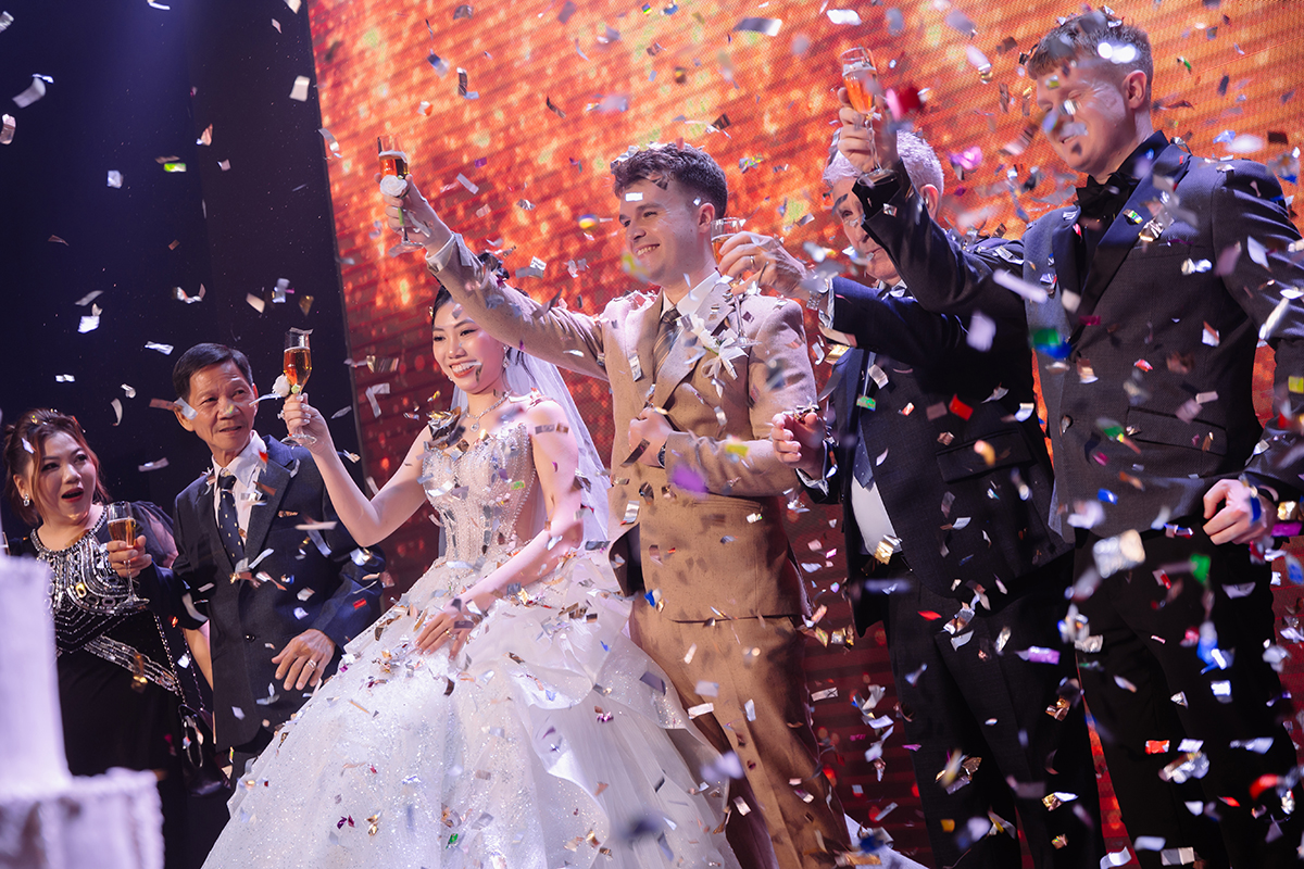 PSD CẶP MINH THẢO & JAMES HESSON